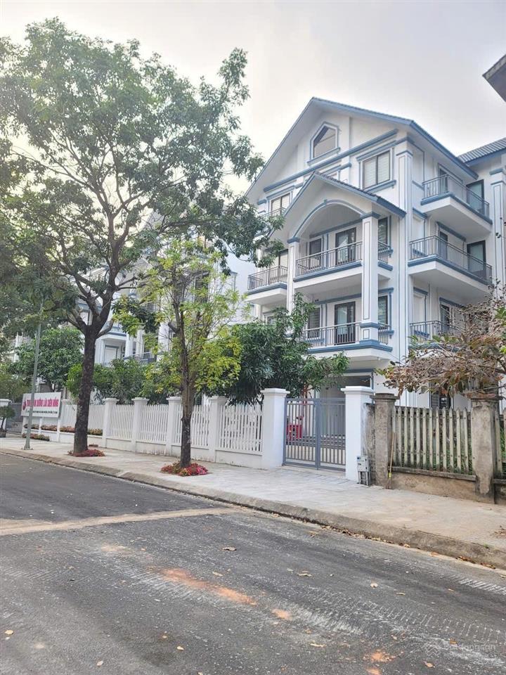 Giật mình! biệt thự phương viên góc3 mặt đườngtrục chính385m2 mt15mbán nhà giá đất chỉ 150tr/m2