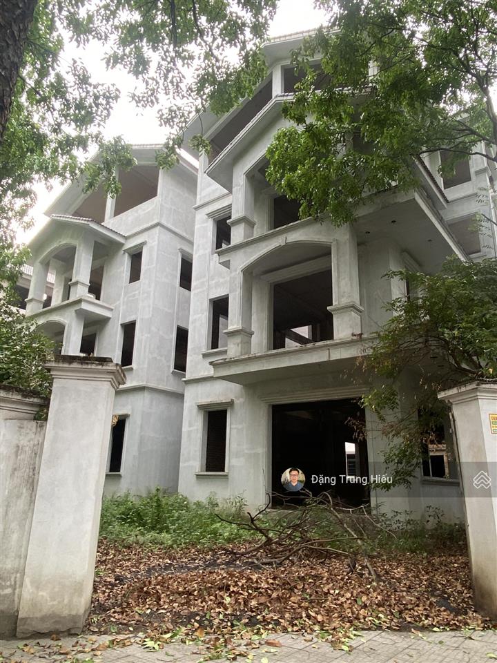 Giật mình! biệt thự phương viên góc3 mặt đườngtrục chính385m2 mt15mbán nhà giá đất chỉ 150tr/m2