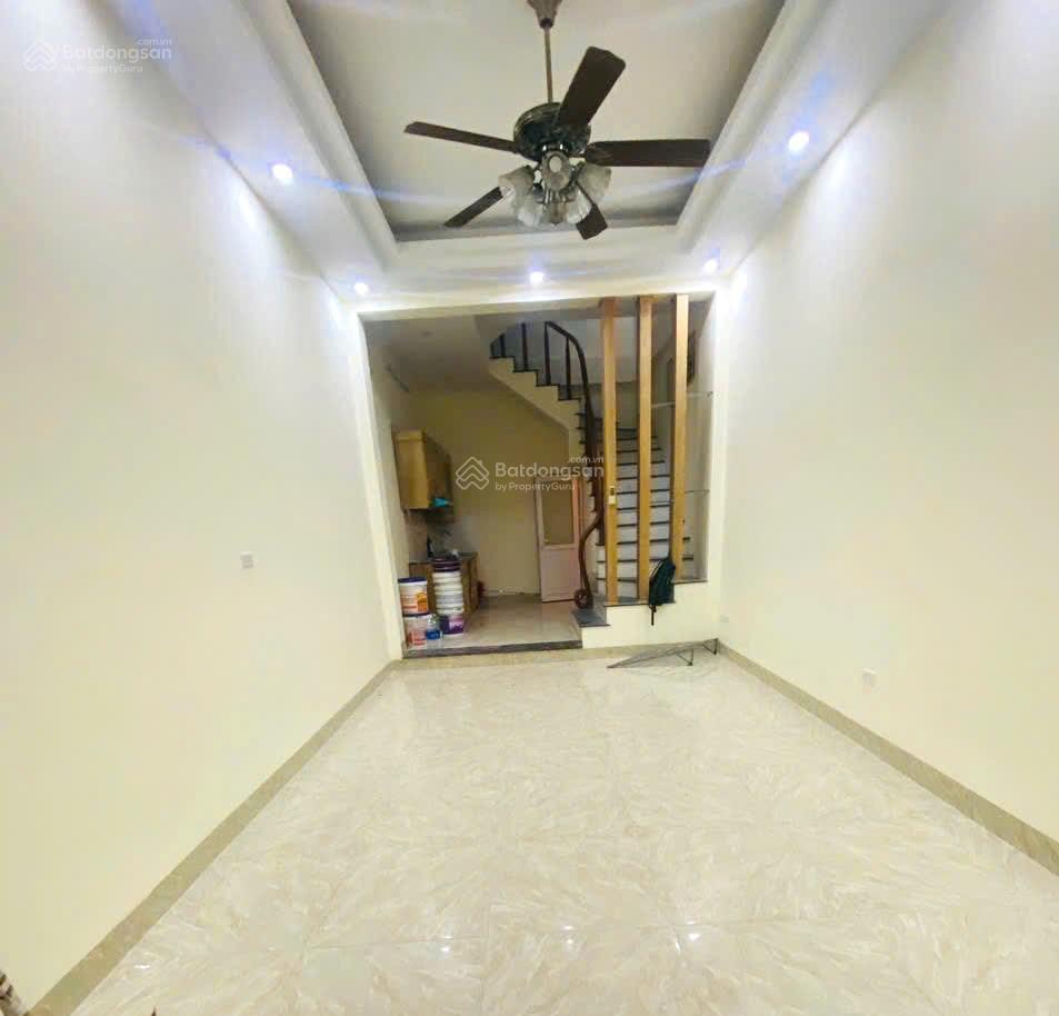 Chính chủ cho thuê nhà riêng tại ngõ 77 xuân la  tây hồ, 35m, 5 tầng đồ cơ bản chỉ 10tr/tháng