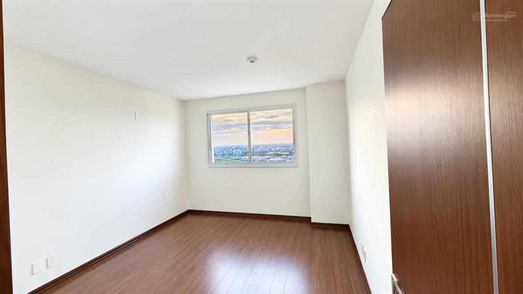 Hàng hiếm đầu tư  ch 150m2  3n3wc  view đẹp  tầng trung  chỉ 8,5 tỷ bao giá thị trường