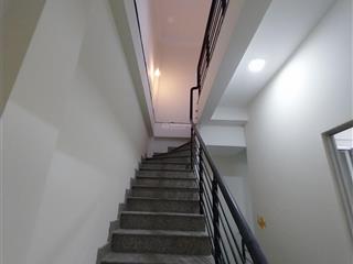 Cho thuê nhà nguyên căn 50m2, 3 lầu, sân thượng, gần global city, vincom q9, đình phong phú