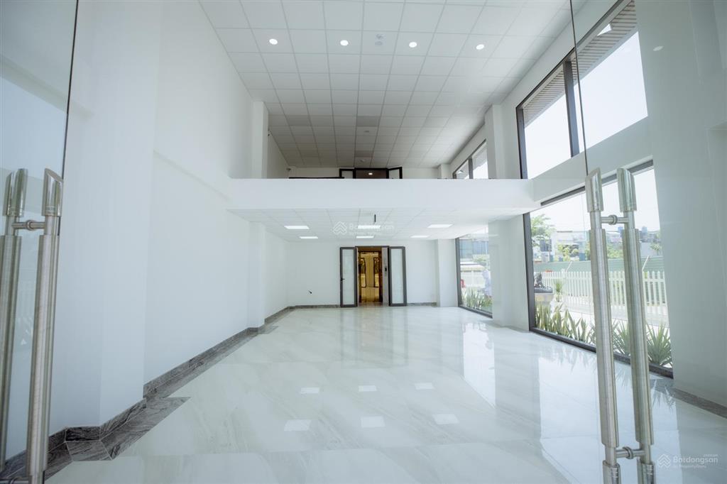 Cho thuê vp căn góc siêu phẩm 700m2 sàn | hoàn thiện cơ bản mới 100% | khu công viên thuận kiều q12
