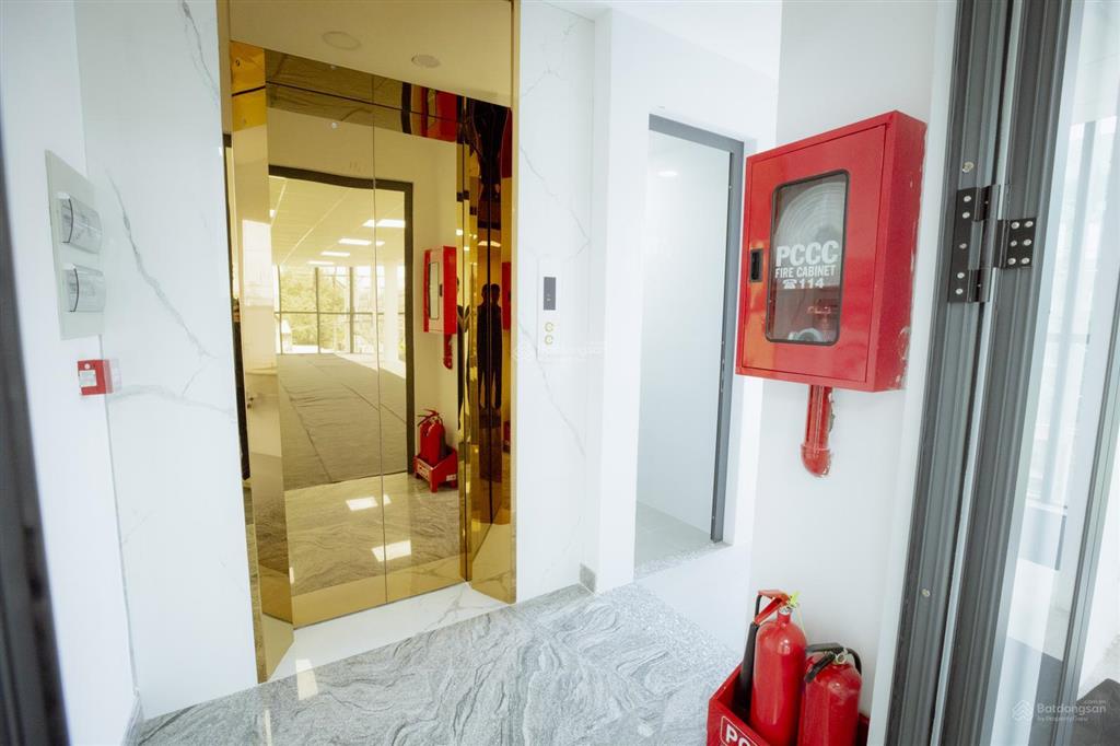 Cho thuê vp căn góc siêu phẩm 700m2 sàn | hoàn thiện cơ bản mới 100% | khu công viên thuận kiều q12