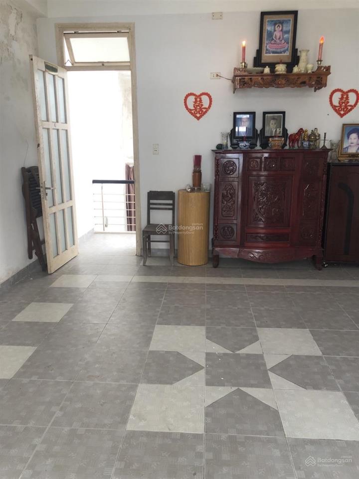 Nhà 4 tầng lý tự trọng lề 2m, phía sau có mặt kiệt ô tô 3,5m diện tích 81m2 x 4 tầng