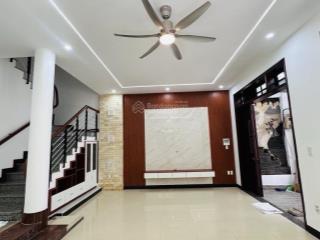 Lô góc, sát biển, sẵn vào ở ngay nhà 2 tầng, 2 mặt kiệt oto, trần văn dư. 82m2