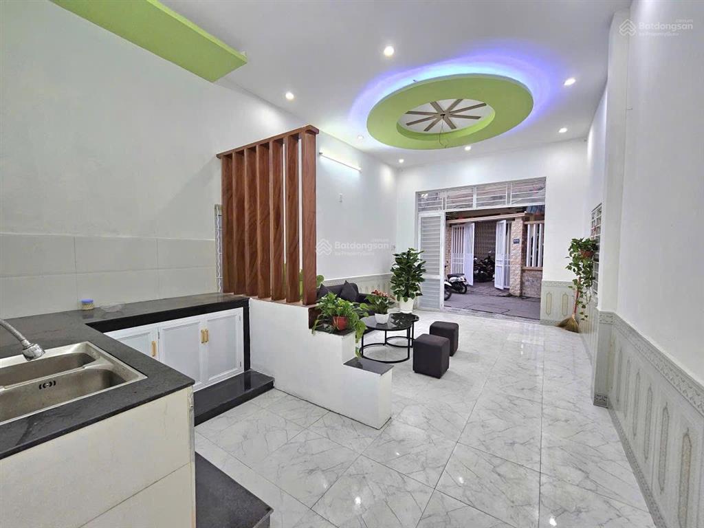 Bán nhà c4 2 mặt kiệt ô tô  đh bách khoa, 65m2, 5,2m, 3,15 tỷ. vị trí nguyễn lương bằng