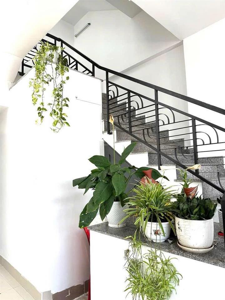 Chào bán căn hộ 3 tầng 1 tum kiệt an thượng 14.
88m2. ngang 6,4 m gia 13,5 tỷ