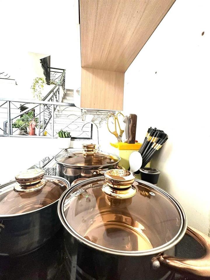Chào bán căn hộ 3 tầng 1 tum kiệt an thượng 14.
88m2. ngang 6,4 m gia 13,5 tỷ