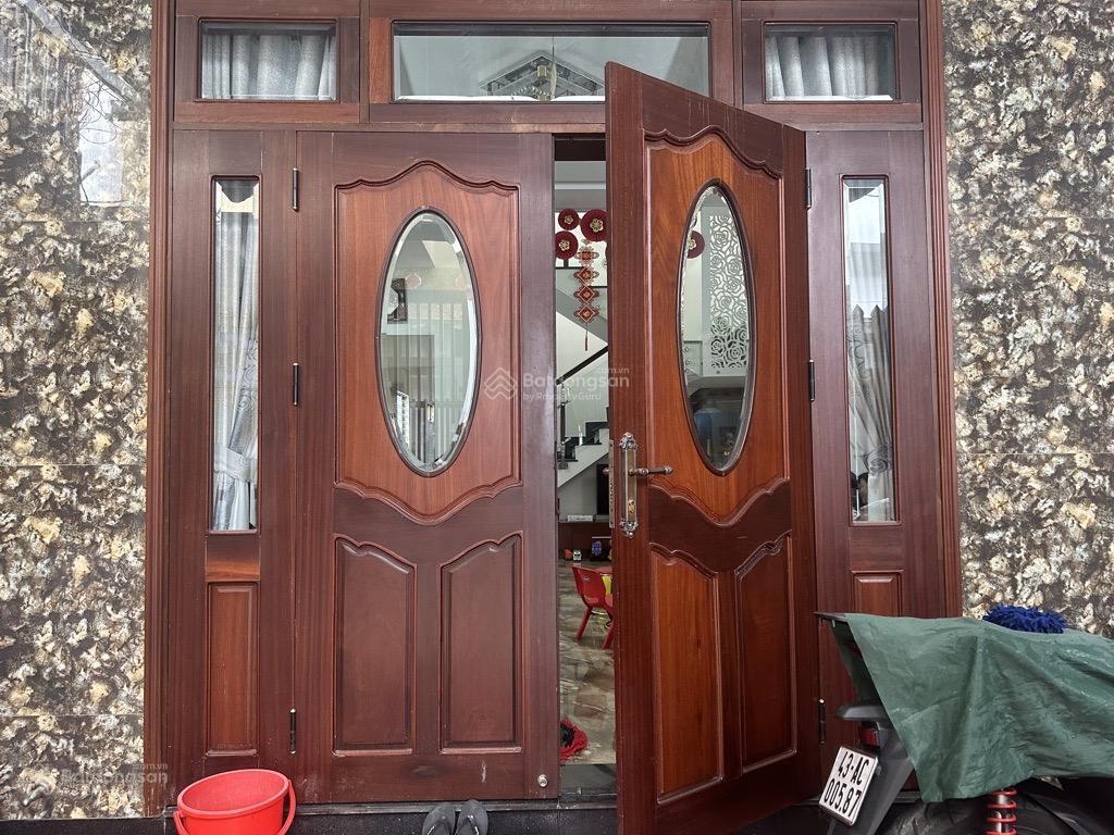 Bán nhà 2 tầng núi thành, 102m2, mê đổ kiên cố nhà mới sạch đẹp vào ở luôn.
7,9 tỷ