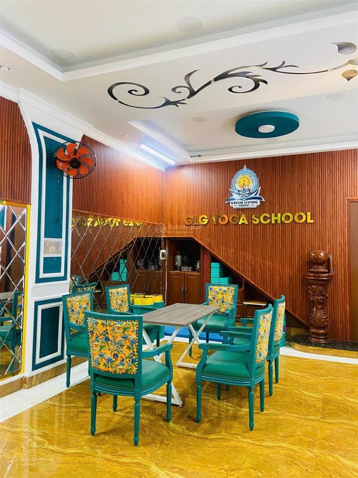 Nhà 3 tầng mặt tiền đường 5,5m hoà cường, hải châu 108m2
giá 9,x tỷ. nhà chủ xây rất tâm huyết