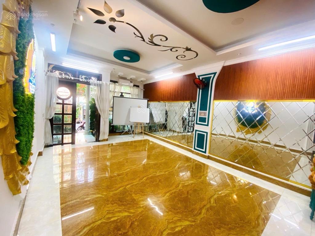 Nhà 3 tầng mặt tiền đường 5,5m hoà cường, hải châu 108m2
giá 9,x tỷ. nhà chủ xây rất tâm huyết