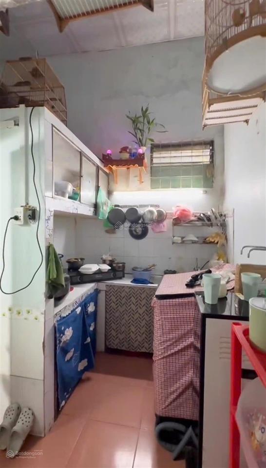 Oto đỗ ngày đêm tôn đức thắng, 41m², sát đường chính, đối diện bến xe.
cách đường chính 20m
