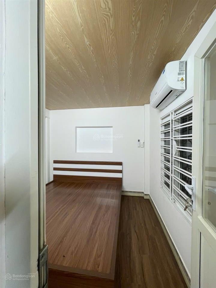 Nhà 2 tầng trưng nữ vương  60m2 ngang 8m cực rộng có dòng tiền 8tr/tháng giá 3,x tỷ.