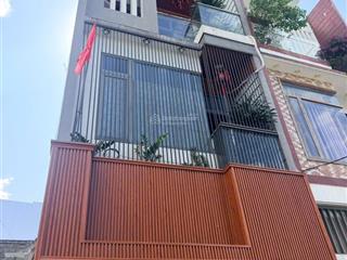 Nhà 4 tầng  mặt tiền đường 5,5m  giá 4,x tỷ (x nhỏ)  sau lưng bến xe  diện tích 60m2.