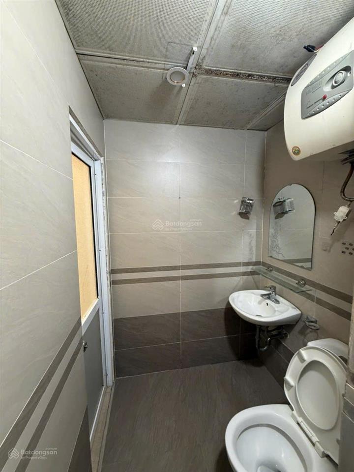 Bán ccmn mặt phố vũ tông phan, thanh xuân sổ hồng từng hộ, 2n2wc 2 thang máy. full nội thất