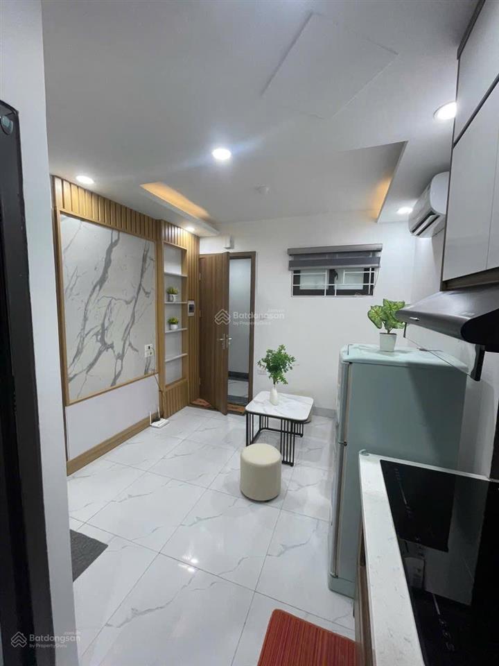 Bán ccmn mới đẹp sau royal city, ô tô đỗ, full nội thất