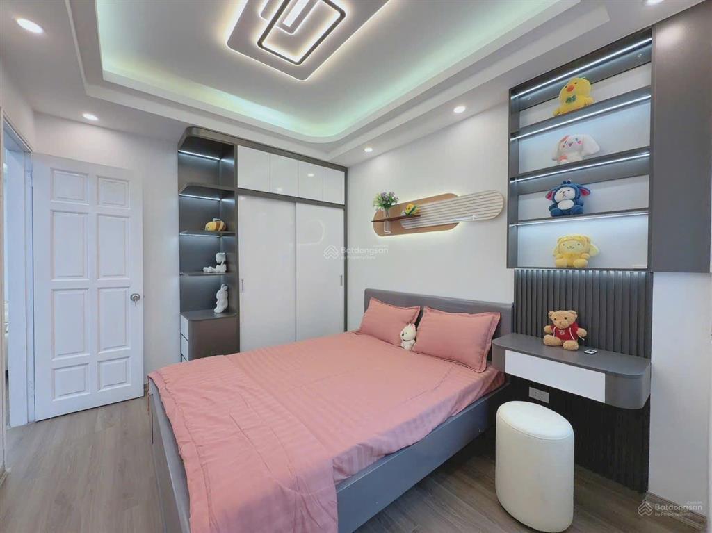 Bán ccmn xuân đỉnh, tầng trung, căn góc ô tô đỗ, nội thất xịn. rộng 2 ngủ, 2 wc