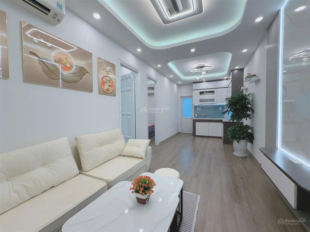 Bán ccmn xuân đỉnh, tầng trung, căn góc ô tô đỗ, nội thất xịn. rộng 2 ngủ, 2 wc