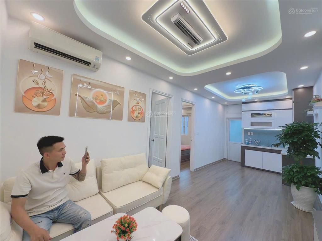 Bán ccmn xuân đỉnh, tầng trung, căn góc ô tô đỗ, nội thất xịn. rộng 2 ngủ, 2 wc