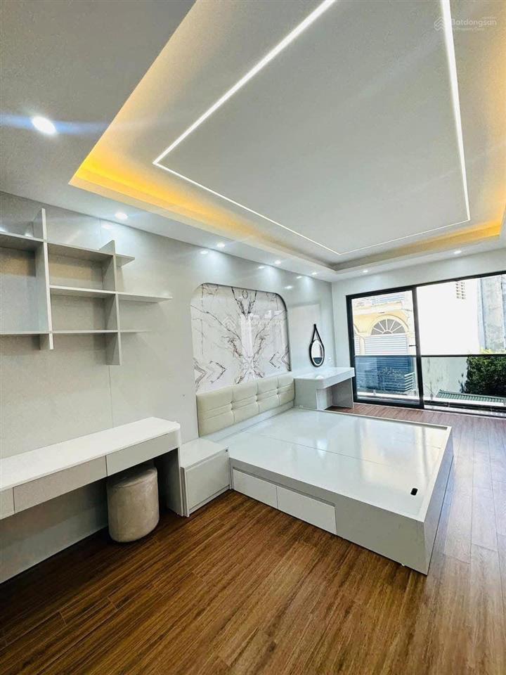 46 m2*7t, đường giải phóng, hoàng mai, ô tô, thang máy, 0985 818 ***