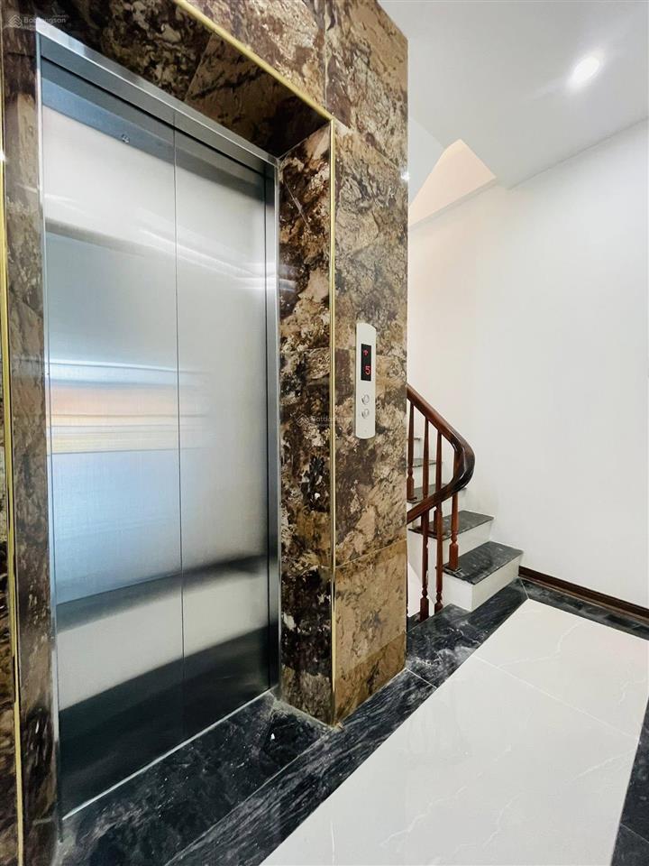 46 m2*6t*15.75 tỷ, ngã 4 phố lạc trung, kim ngưu, hbt, ô tô, thang máy, 0985 818 ***.