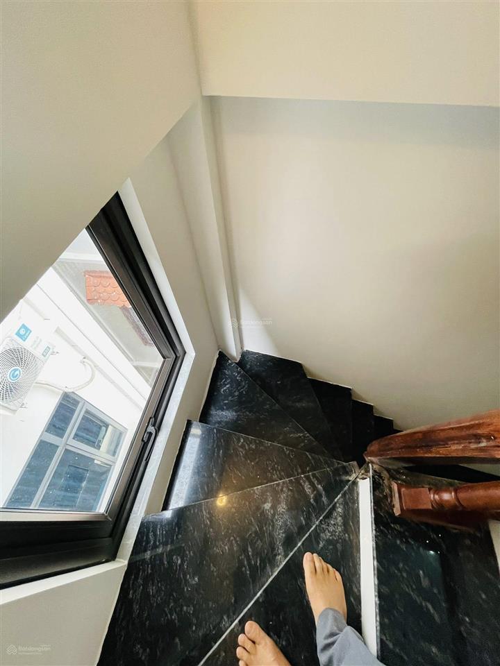 46 m2*6t*15.75 tỷ, ngã 4 phố lạc trung, kim ngưu, hbt, ô tô, thang máy, 0985 818 ***.