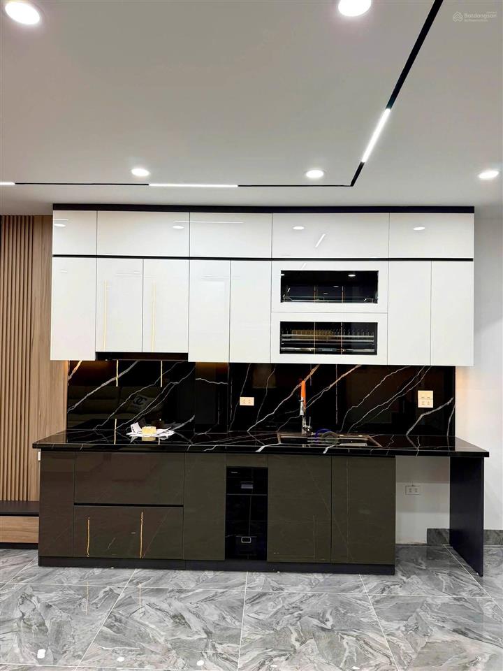45 m2*6t*17.88 tỷ, mặt phố q. hoàng mai, ô tô, thang máy, kinh doanh, 0985 818 ***