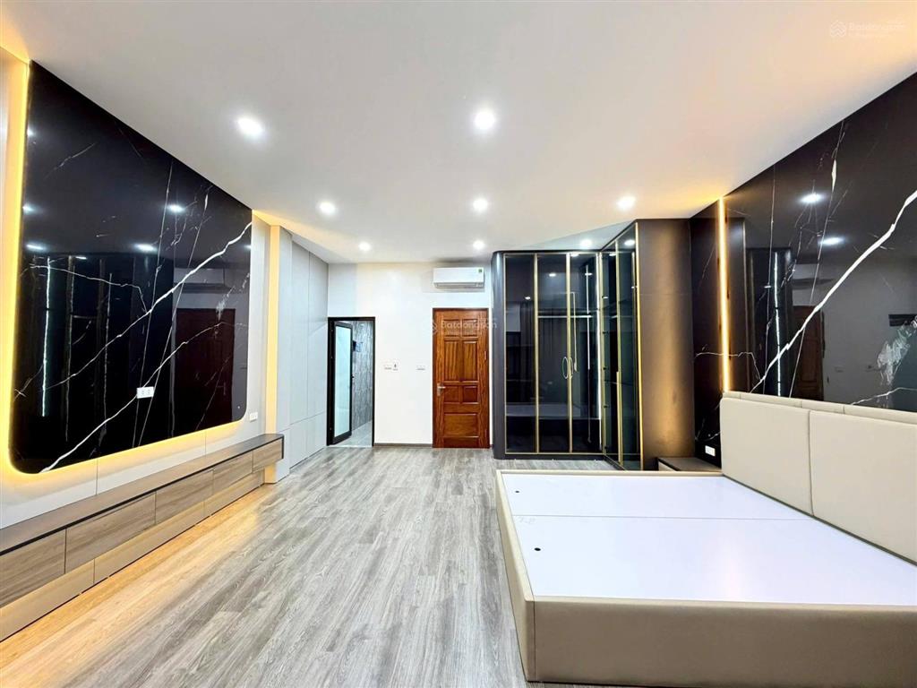 45 m2*6t*17.88 tỷ, mặt phố q. hoàng mai, ô tô, thang máy, kinh doanh, 0985 818 ***