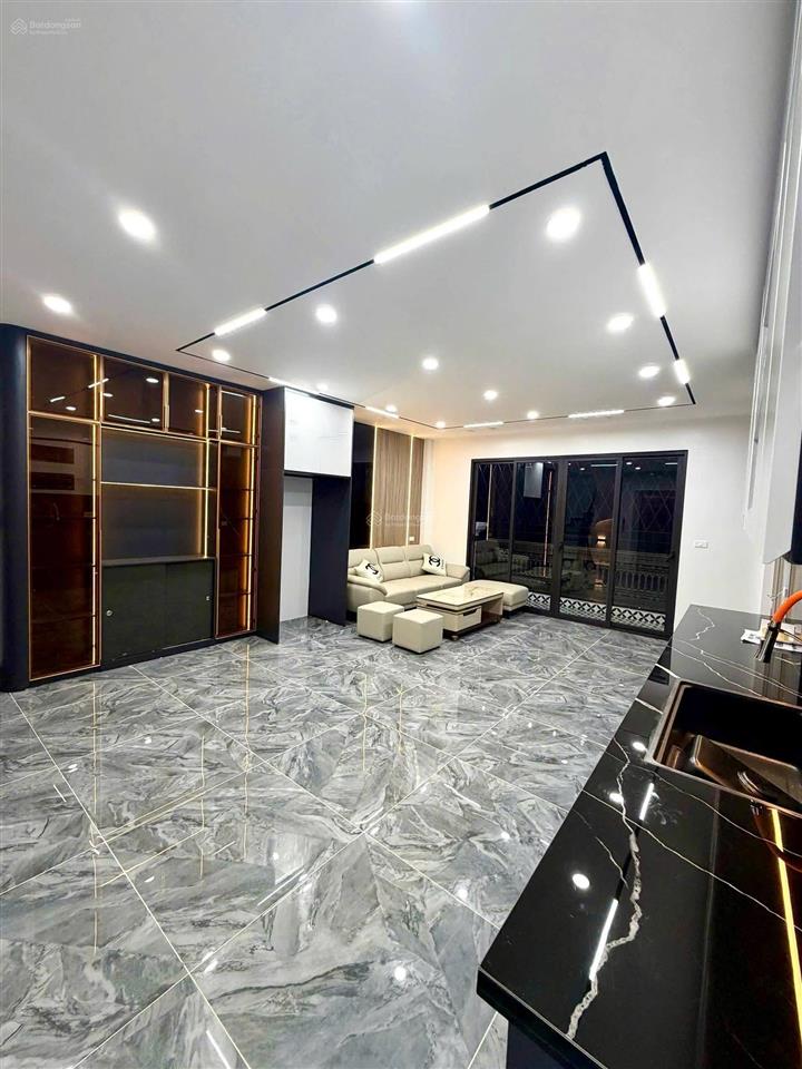 45 m2*6t*17.88 tỷ, mặt phố q. hoàng mai, ô tô, thang máy, kinh doanh, 0985 818 ***