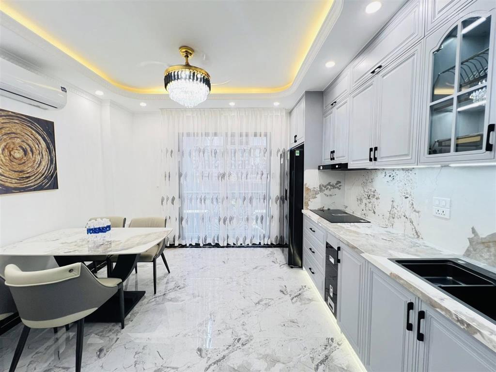31 m2*6t*7.78 tỷ, ngã 3 nguyễn an ninh, trương định, hm, thang máy, 0985 818 ***