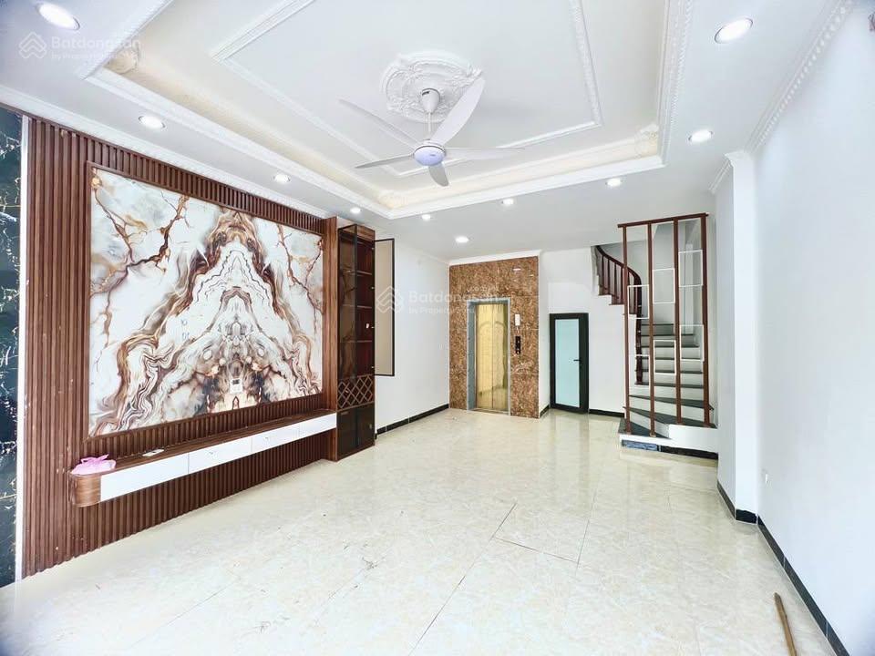 40 m2*5t*11.95 tỷ dương văn bé, vĩnh hưng, ô tô, kd,thang máy, 0985 818 ***.