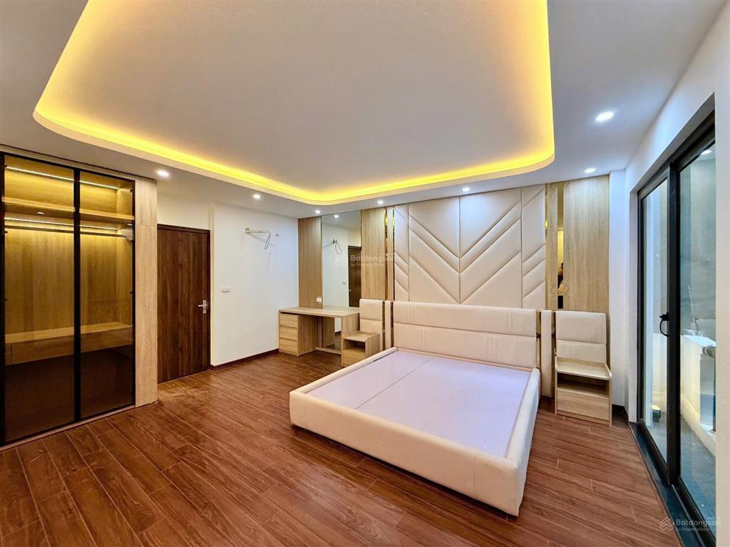 55 m2*6 tầng, trương định  hoàng mai, thang máy, 0985 818 ***