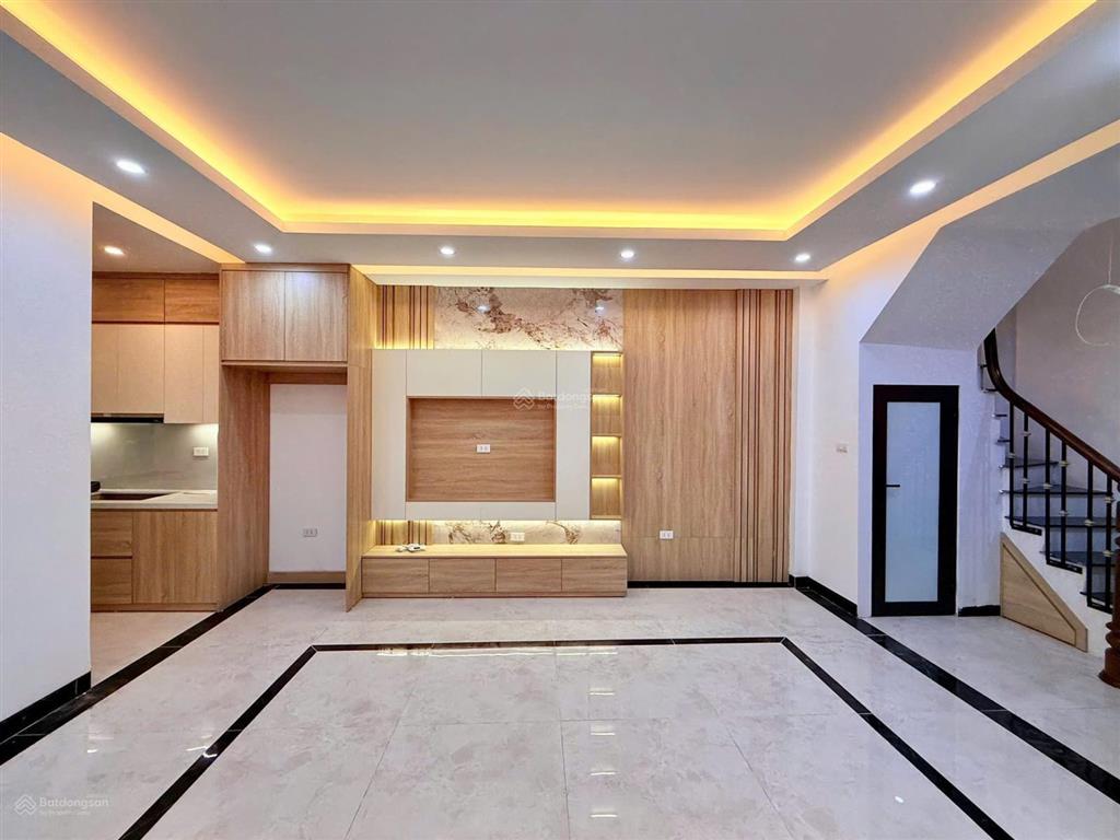 55 m2*6 tầng, trương định  hoàng mai, thang máy, 0985 818 ***