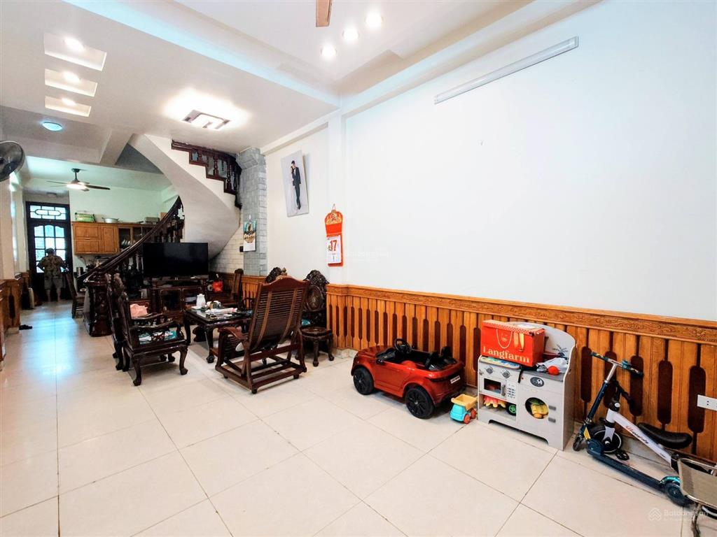190tr/m2, phân lô đường giải phóng  hoàng mai  ô tô tránh, 0985 818 ***