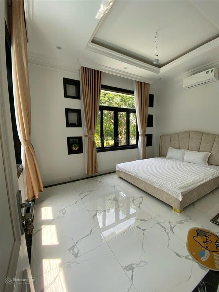 Hiếm!! căn góc villa tân cổ điển 450m2, 2 mặt đường, 1 mặt view hồ đại lải, sổ lâu dài, 8 phòng ngủ