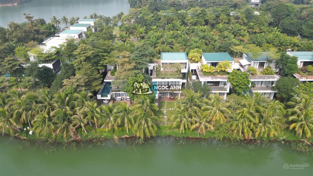 Bán villa 540m2 sử dụng view trực diện hồ đại lải, bán đảo skylake, tay chạm nước giá chỉ 24,5 tỷ
