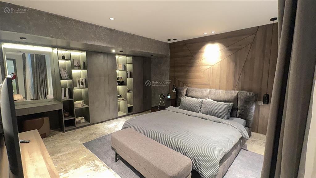 Bán villa 540m2 sử dụng view trực diện hồ đại lải, bán đảo skylake, tay chạm nước giá chỉ 24,5 tỷ