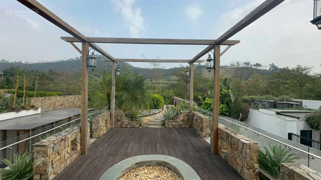 Villa 250m2 venus flamingo  cầu thang xoắn ốc độc lạ, sân vườn mái kính view hồ thanh cao, tam đảo