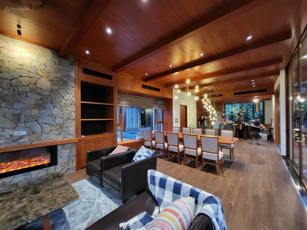 Villa 250m2 venus flamingo  cầu thang xoắn ốc độc lạ, sân vườn mái kính view hồ thanh cao, tam đảo