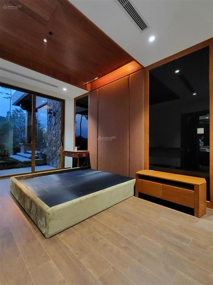 Villa 250m2 venus flamingo  cầu thang xoắn ốc độc lạ, sân vườn mái kính view hồ thanh cao, tam đảo