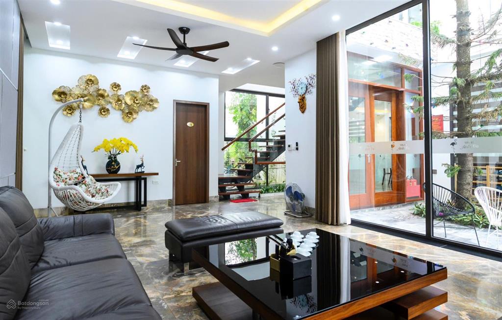 Bán villa 300m2 có hầm với đầy đủ tiện ích xông hơi ướt + khô, bể sục onsen jacuzzi, ngâm thảo dược
