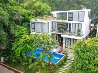 Bán villa 300m2 có hầm với đầy đủ tiện ích xông hơi ướt + khô, bể sục onsen jacuzzi, ngâm thảo dược