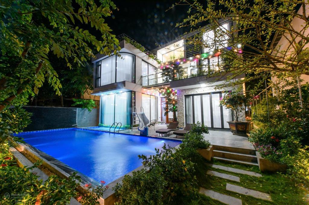 Bán villa 300m2 có hầm với đầy đủ tiện ích xông hơi ướt + khô, bể sục onsen jacuzzi, ngâm thảo dược