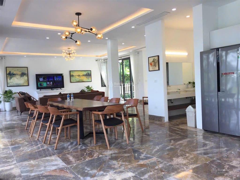 Cần bán villa thiên hạc 500m2, 5 phòng ngủ view hồ thiên yến, chạm nước, view vườn hồng cổ giá tốt