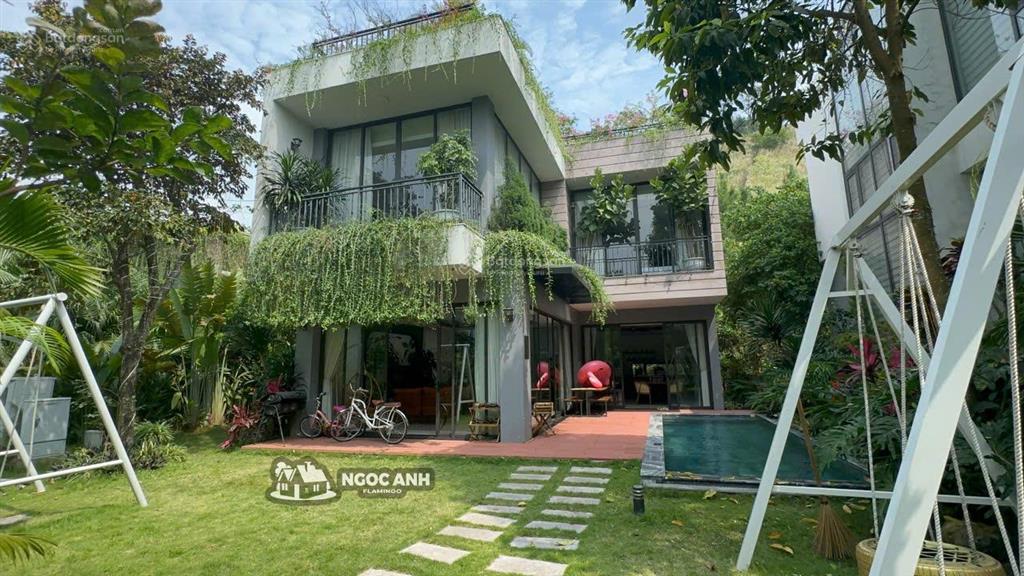 Bán villa 250m2 sổ lâu dài đậm chất nghỉ dưỡng bali ngay tại flamingo đại lải resort giá 12,8 tỷ
