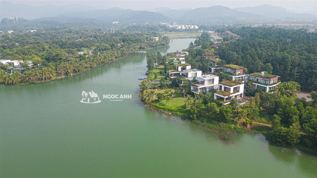 Bán villa dãy lx 336m2, view trực diện hồ đại lải, sổ lâu dài, 5pn, full tiện ích hiện đại