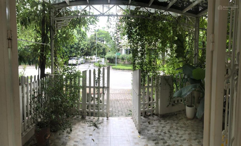 Nhà đủ rộng  đủ riêng tư  đủ tiện nghi để cả gia đình an cư (hoặc chuyên gia ở dài hạn)