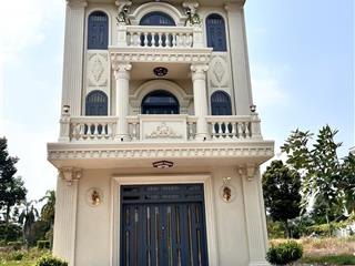 Chủ gửi bán căn nhà tân cổ điển sang trọng đường 7,5m, lề 4,5m, giá nhỉnh 7 tỷ có tl, sẵn sổ