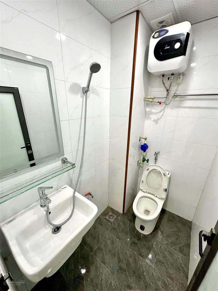Bán tòa căn hộ dịch vụ cầu giấy 18 phòng, dòng tiền 1.1 tỷ, gần ô tô, đủ pccc, 83m2