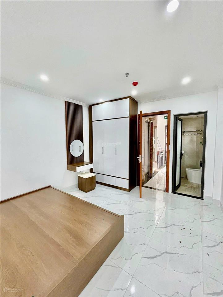 Tòa chung cư mini hoàng hoa thám, 3 thoáng, 14 phòng 1n1k, dt 1.1 tỷ, ngõ thông, gần phố, 60m2
